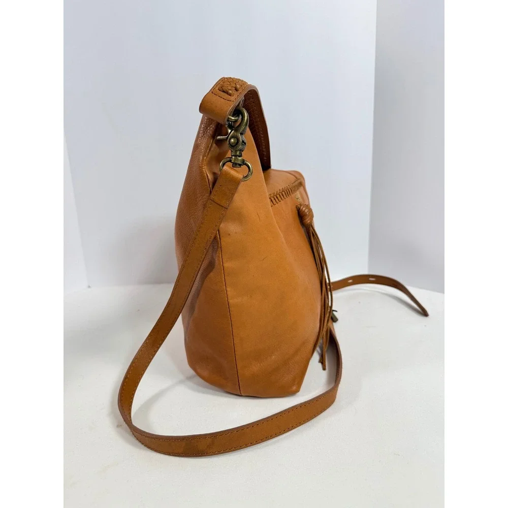 Lucky Brand Tan Leather Convertible Shoulder Bag Whipstitch Tassel Cognac